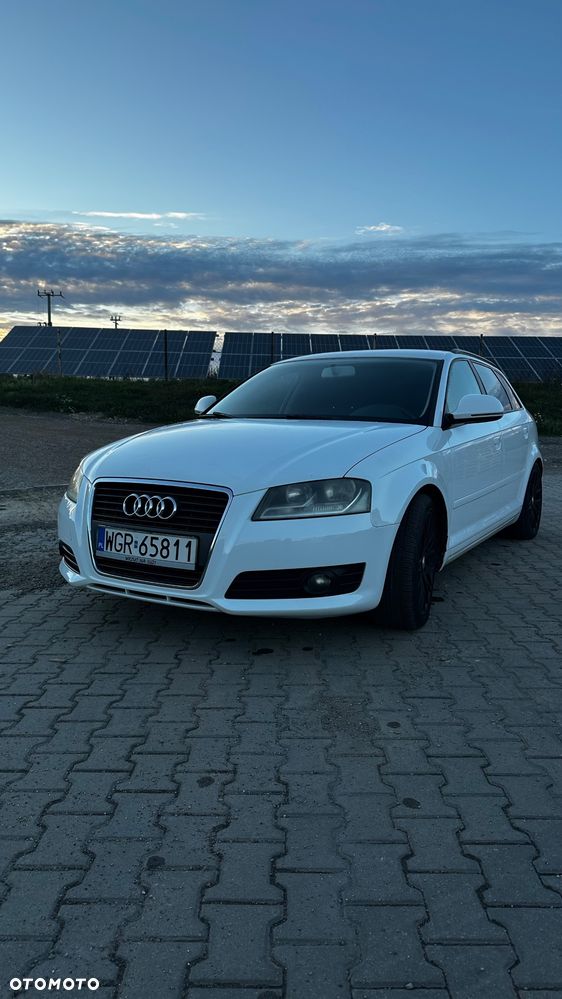Audi A3 Sportback - 1