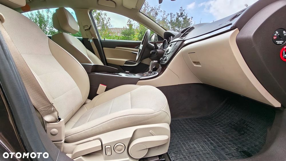 Opel Insignia 2.0 CDTI Sport - 10