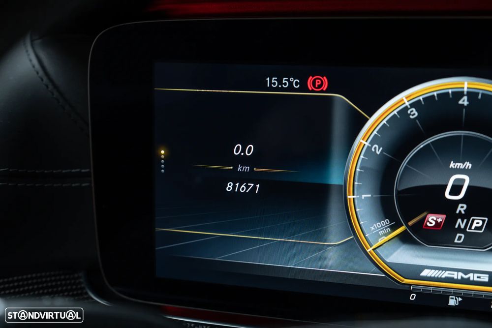 Mercedes-Benz E 63 AMG S 4-Matic+ - 35