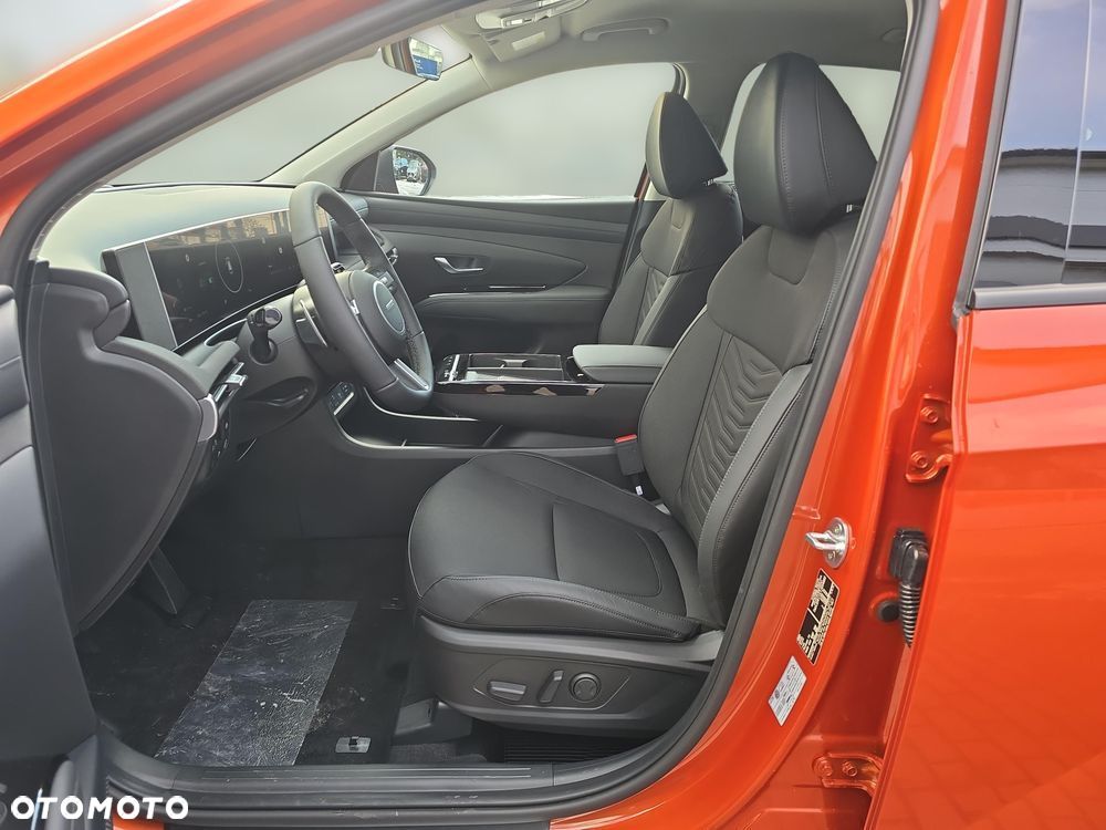 Hyundai Tucson 1.6 T-GDi HEV Executive 2WD - 12