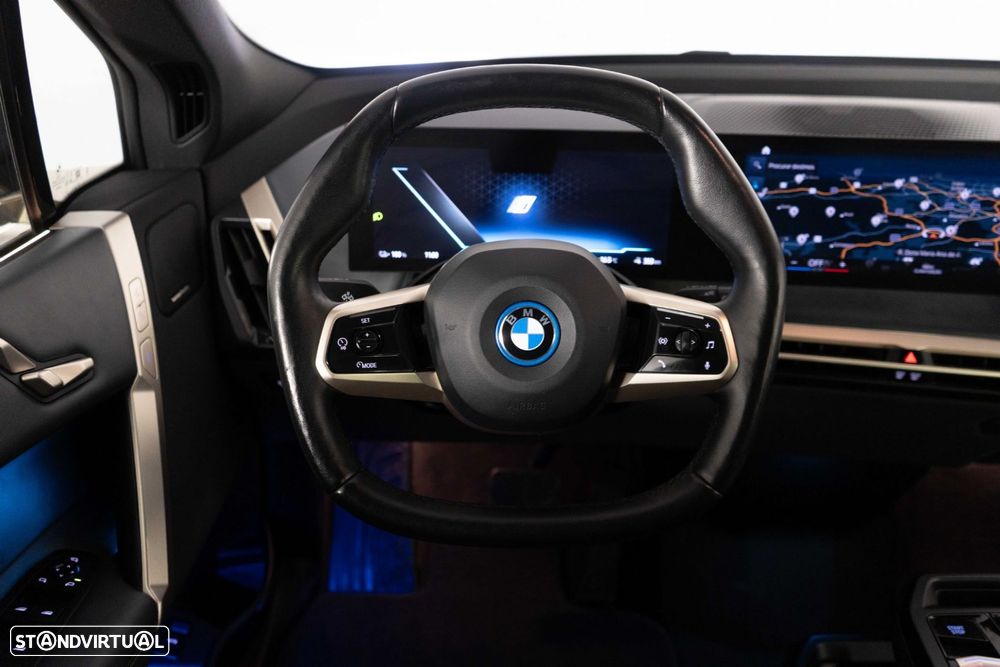 BMW iX xDrive 40 Pack Desportivo - 30