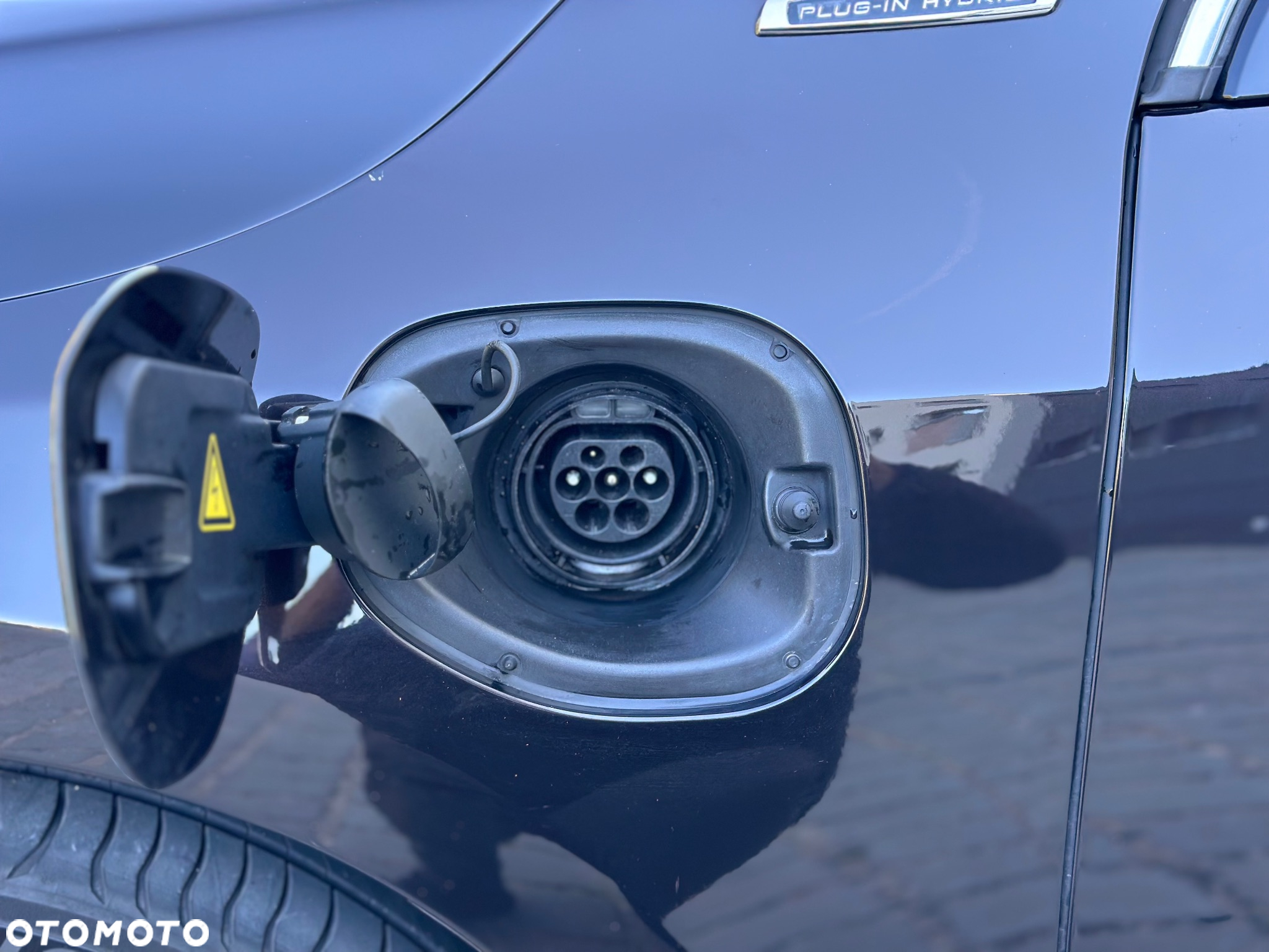 Volvo V60 D6 AWD Plug-in Hybrid Momentum - 14