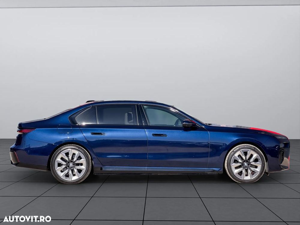 BMW Seria 7 750e xDrive - 4