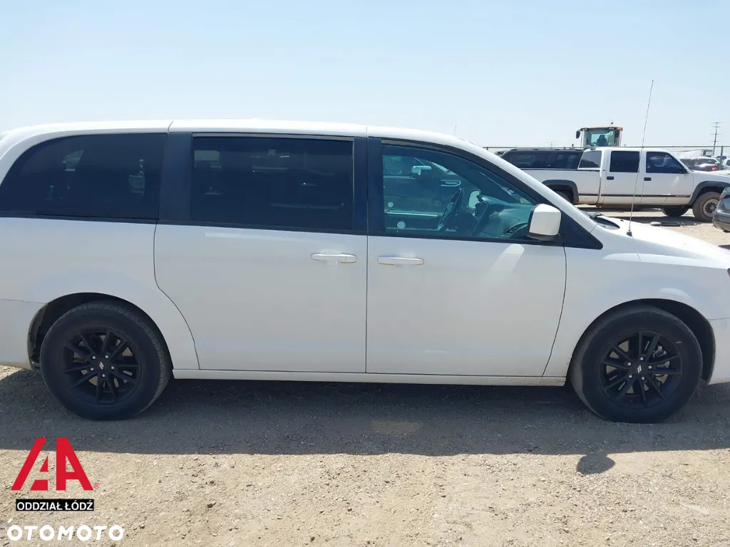 Dodge Grand Caravan 3.6 R/T - 8