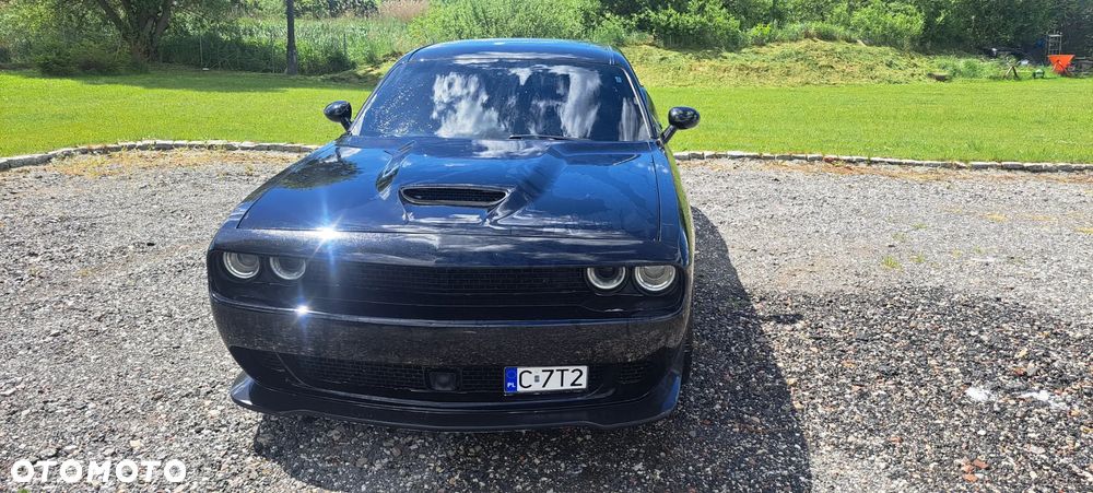 Dodge Challenger - 2
