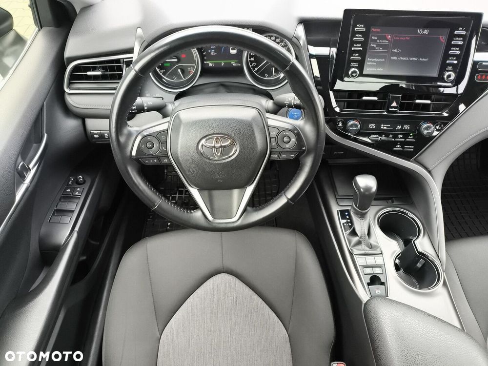 Toyota Camry 2.5 Hybrid Comfort CVT - 12