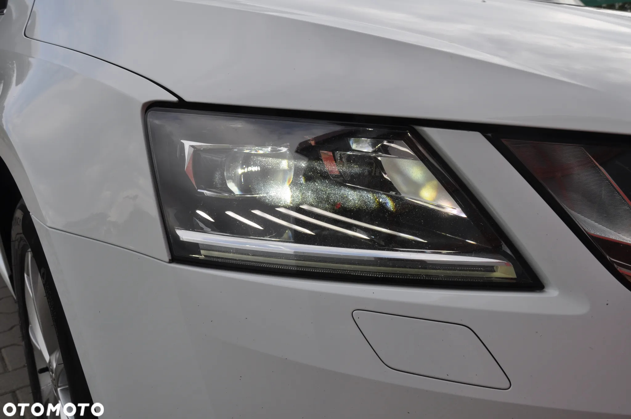 Skoda Octavia 2.0 TDI Edition DSG - 23