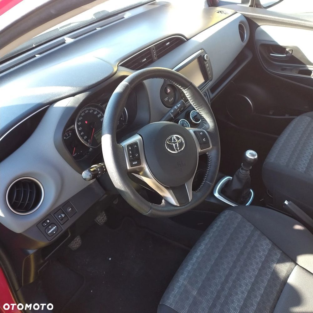 Toyota Yaris 1.33 Premium - 5