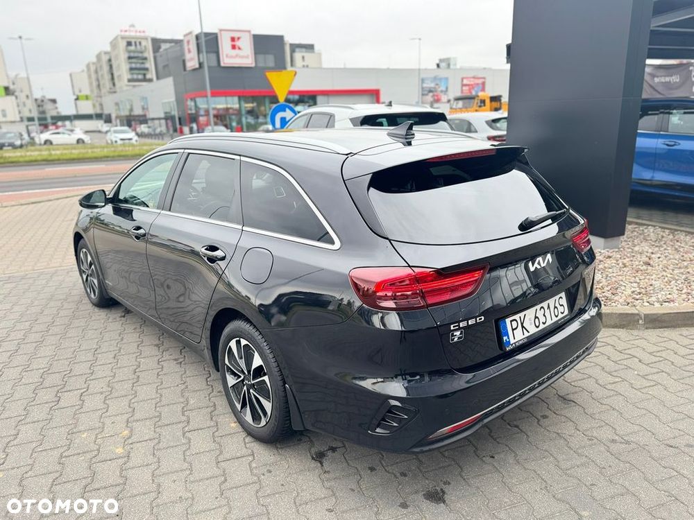 Kia Ceed 1.5 T-GDI Tribute DCT - 4