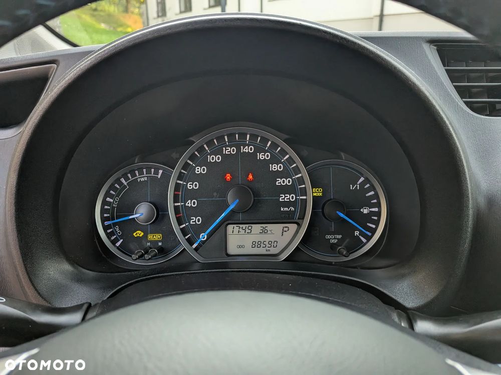Toyota Yaris Hybrid 100 Premium - 23