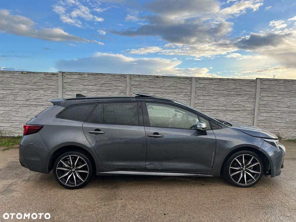 Toyota Corolla 1.8 Hybrid GR Sport - 28