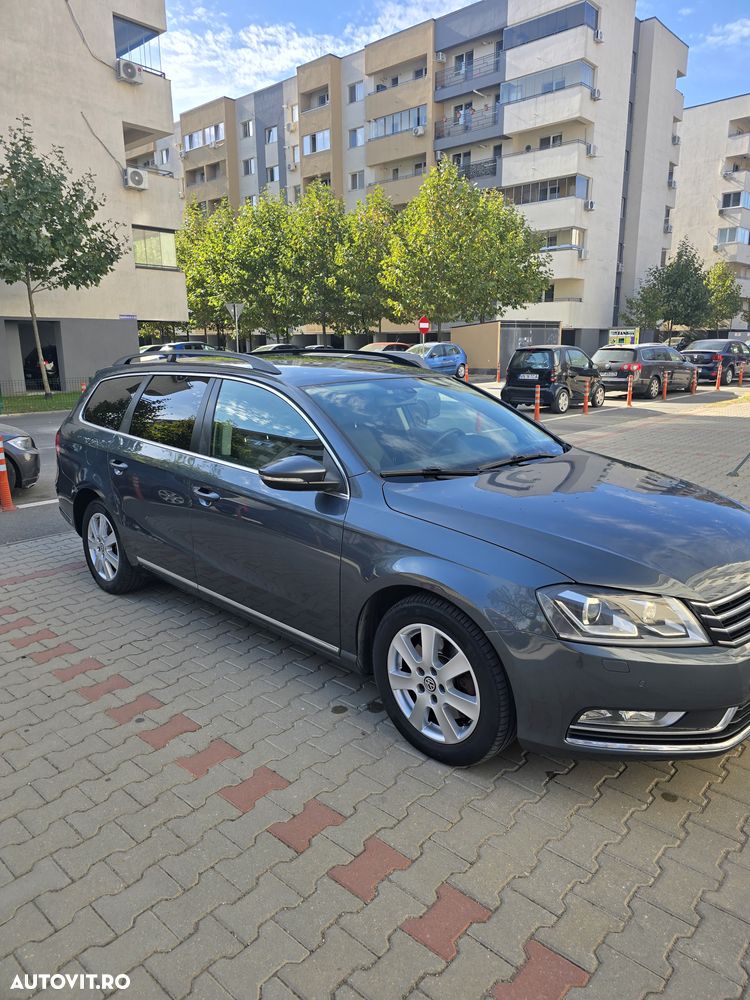 Volkswagen Passat 2012 photo 2