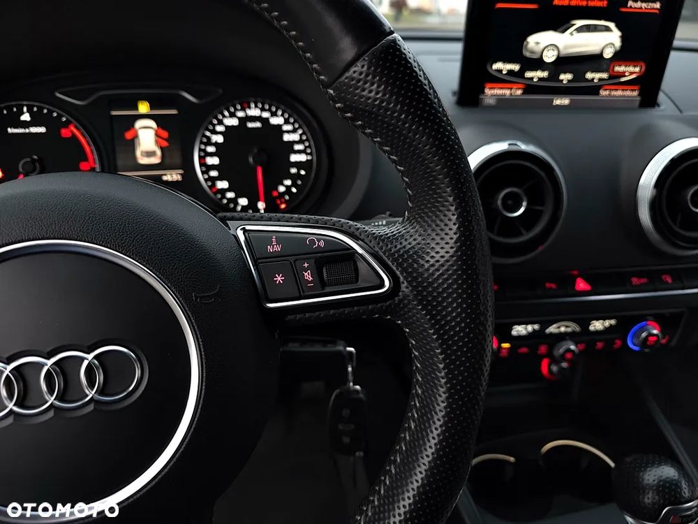 Audi A3 Sportback 2.0 TDI (clean diesel) quattro S tronic S line Sportpaket - 30