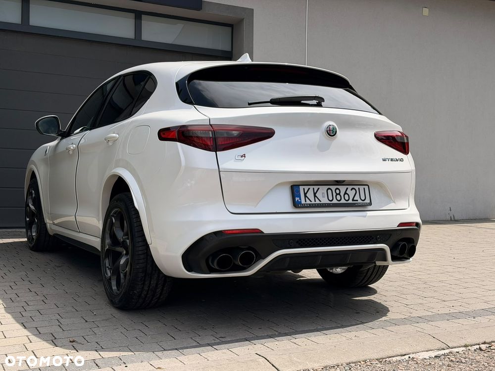 Alfa Romeo Stelvio 2.9 V6 Bi-Turbo Quadrifoglio Q4 - 3