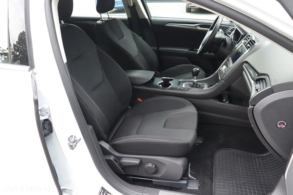 Ford Mondeo 2.0 EcoBlue Titanium - 34