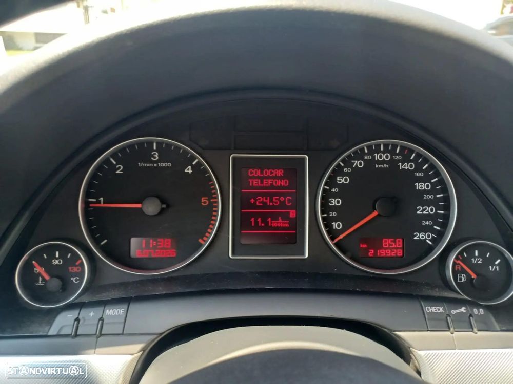 Audi A4 2.0 TDI S-line - 13