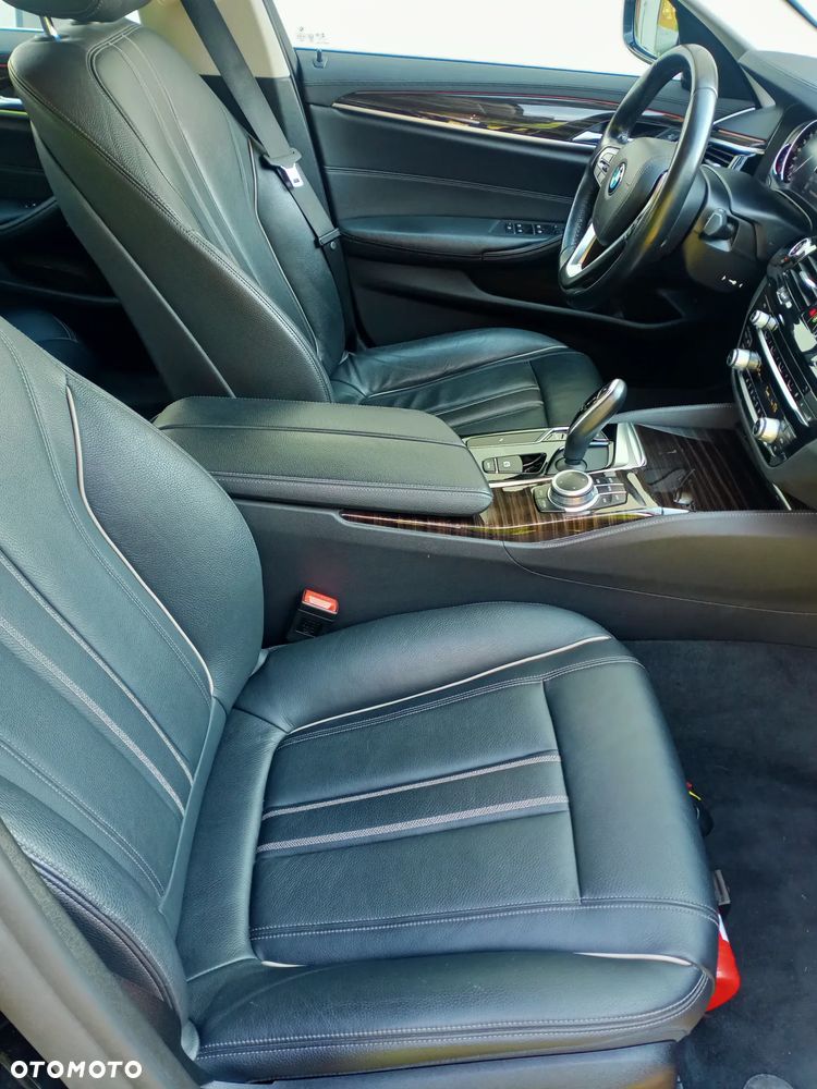 BMW Seria 5 518d Luxury Line - 8