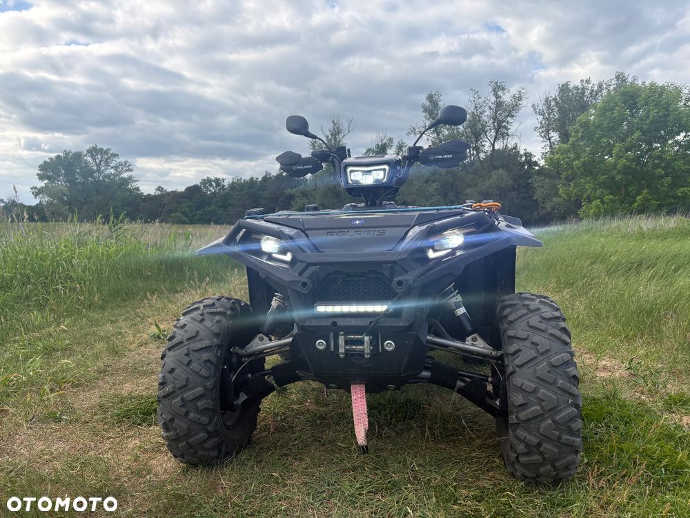 Polaris Sportsman - 1
