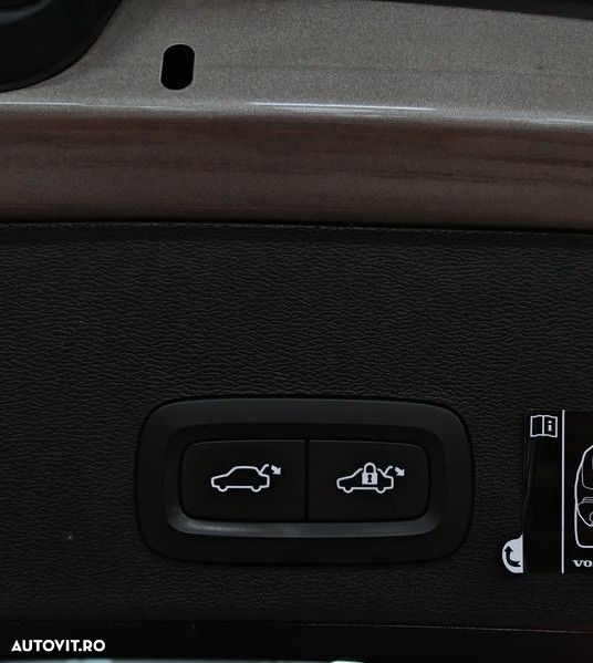 Volvo XC 40 T4 Recharge DKG Inscription Expression - 27