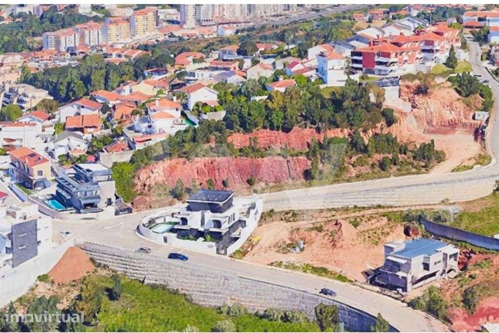 Lote de Terreno com 970m2 Zona Nobre de Coimbra | oportunidade - Grande imagem: 2/7