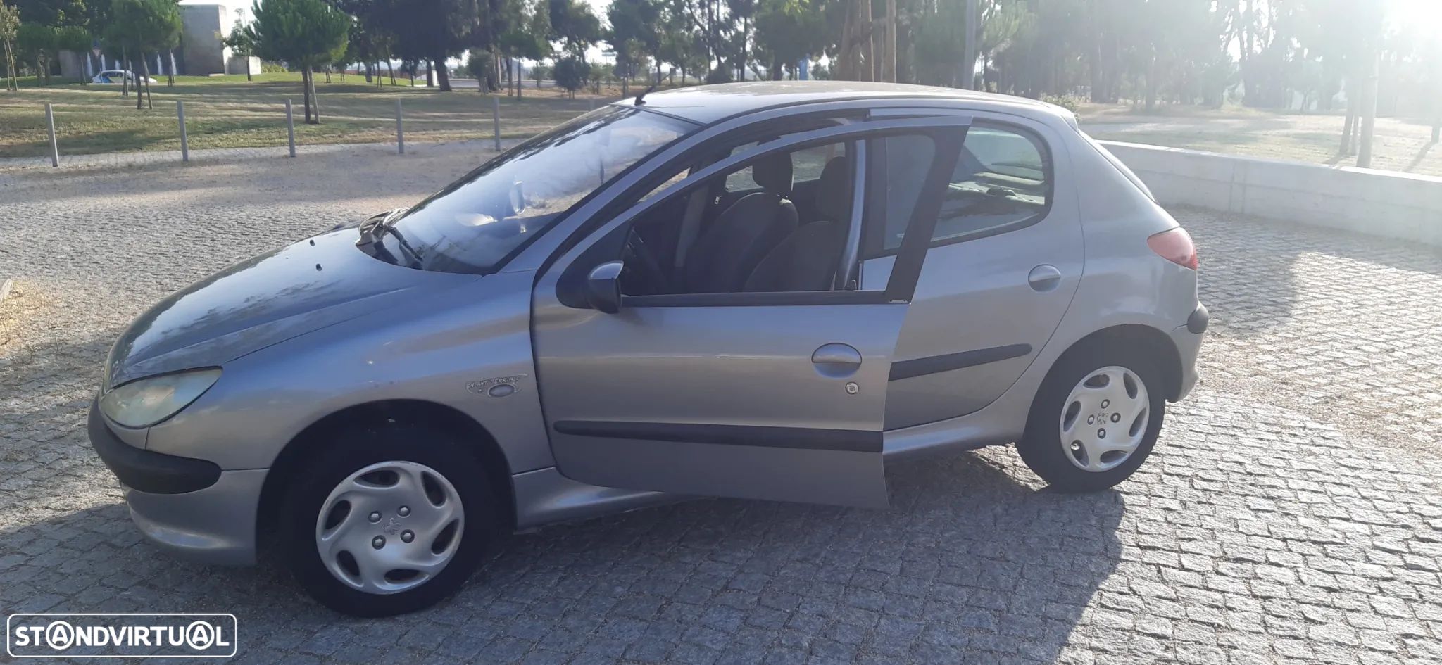 Peugeot 206 1.1 XR - 1
