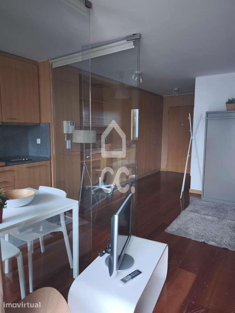 Apartamento T0 mobilado e equipado no centro da Solum - Grande imagem: 5/18
