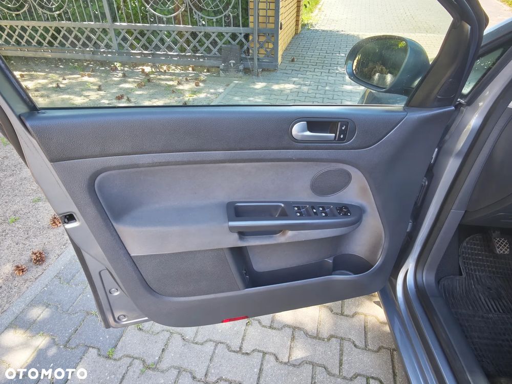 Volkswagen Golf Plus 1.4 Goal - 32