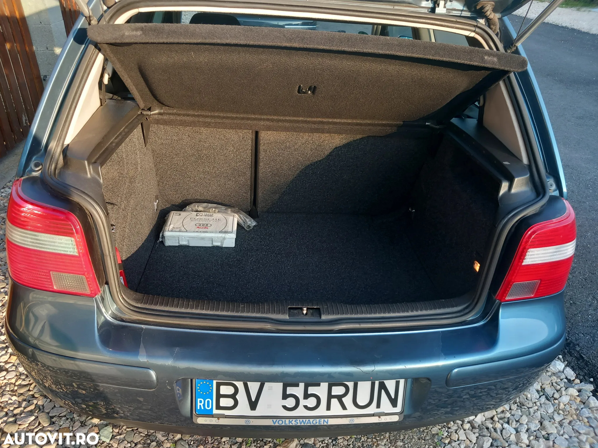 Volkswagen Golf 1.6 - 16