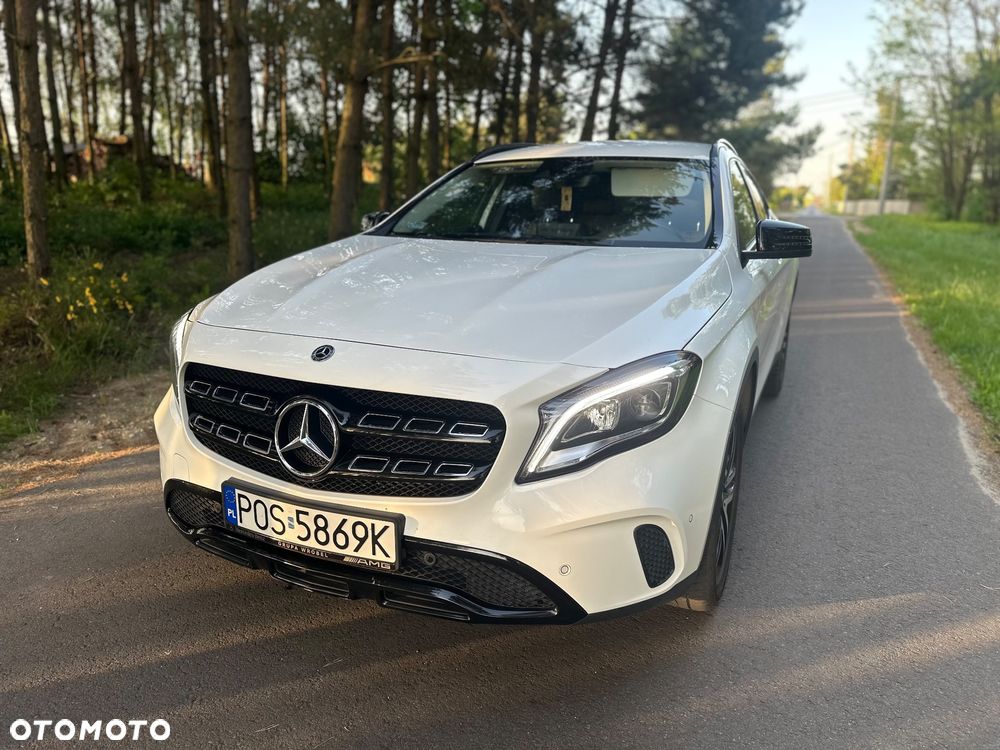 Mercedes-Benz GLA 180 7G-DCT Urban - 4