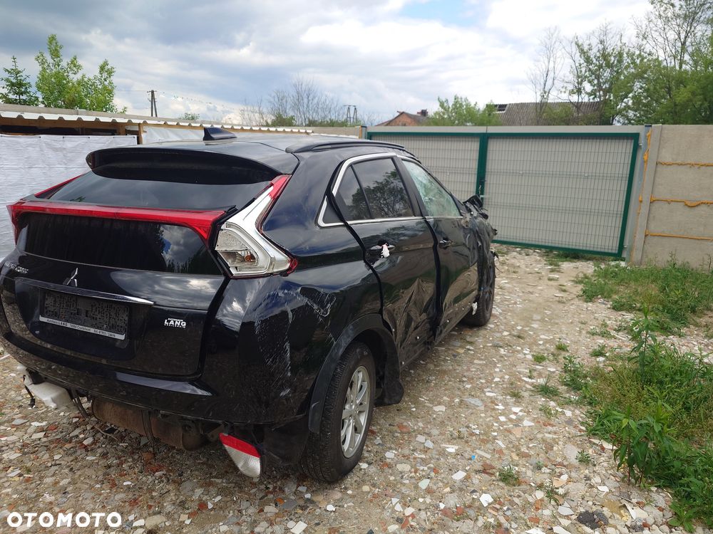 Mitsubishi Eclipse Cross 1.5 T-MIVEC 2WD CVT Diamant+ - 3