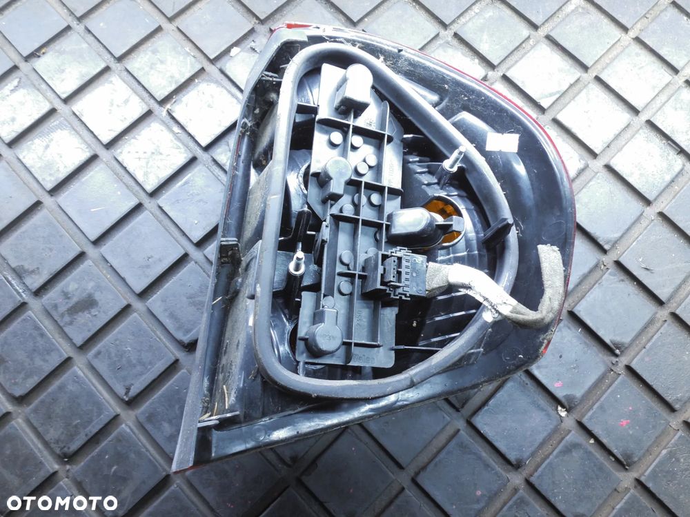 RENAULT THALIA I LAMPA LEWY TYŁ LEWA TYLNA WTYCZKA INSTALACJA POSIADAM 3 SZT - 8