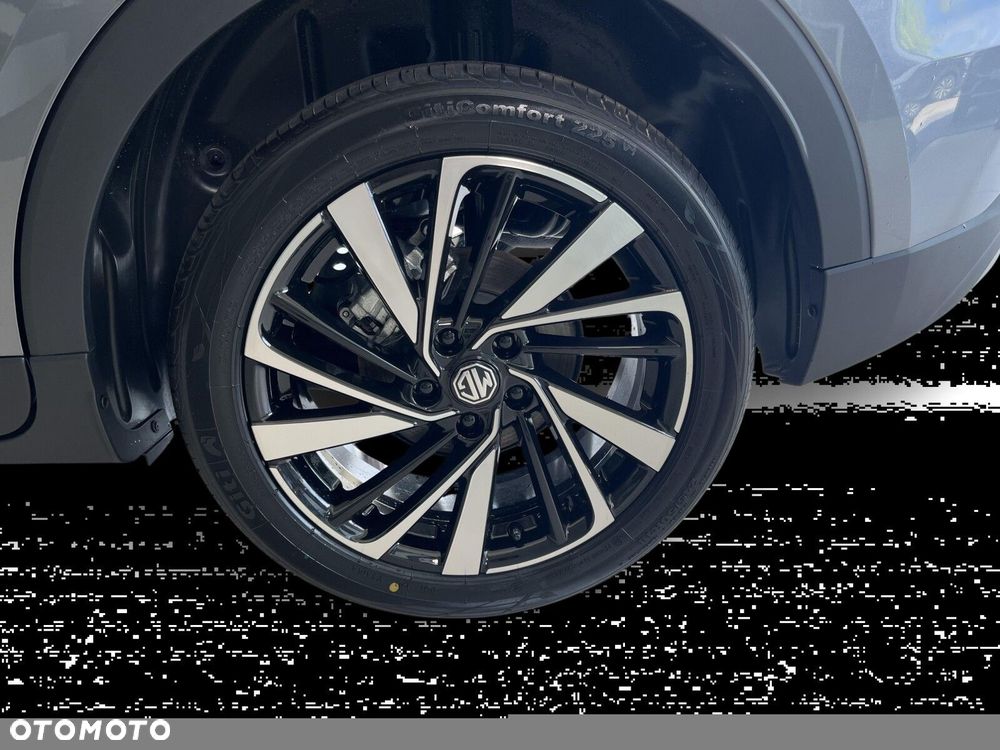 MG ZS Hybrid+ - 21