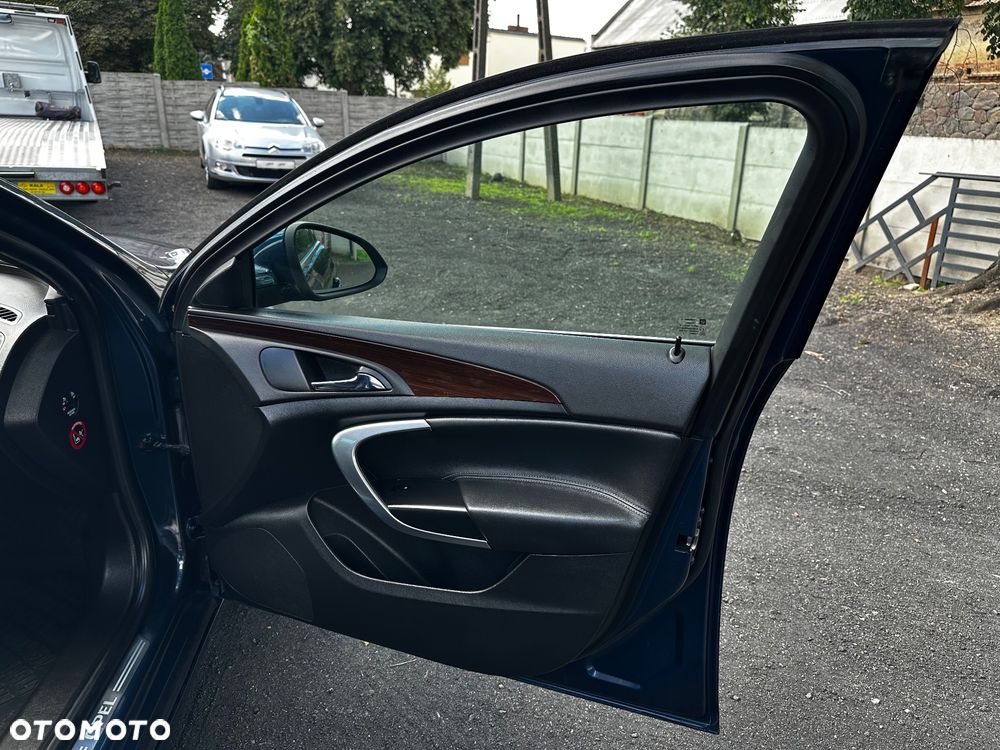 Opel Insignia 2.0 Turbo 4x4 Cosmo - 19