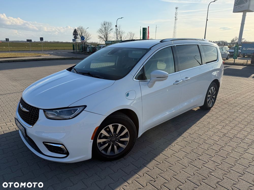 Chrysler Pacifica - 3