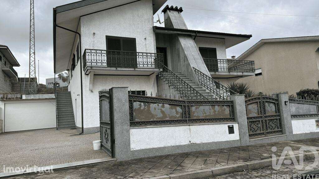 Casa / Villa T3 em Vila Verde e Santão de 280,00 m2 - Grande imagem: 2/10