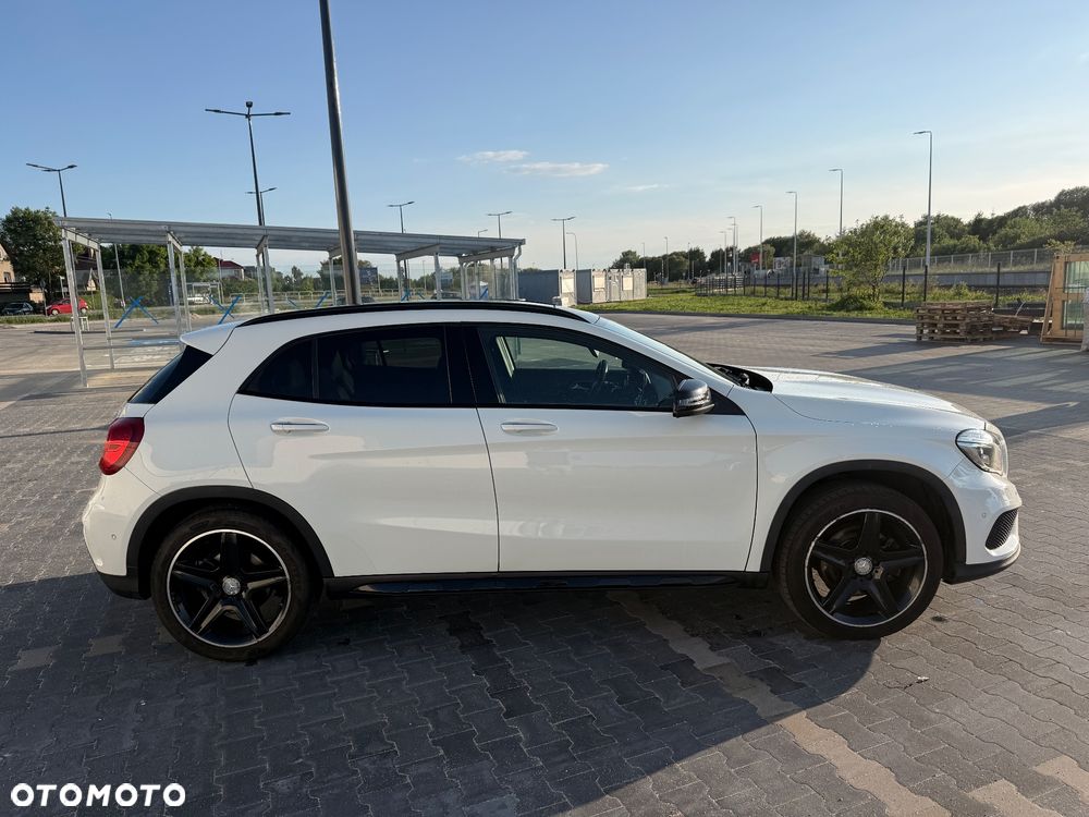 Mercedes-Benz GLA 250 4-Matic - 2
