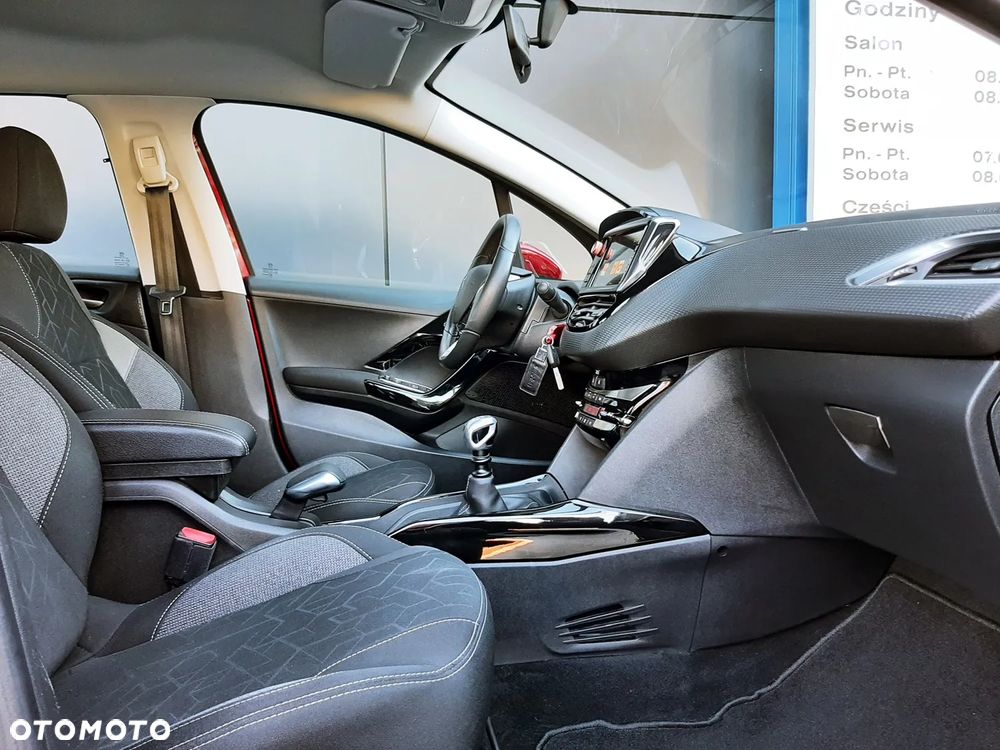 Peugeot 2008 1.2 Pure Tech Active S&S - 21
