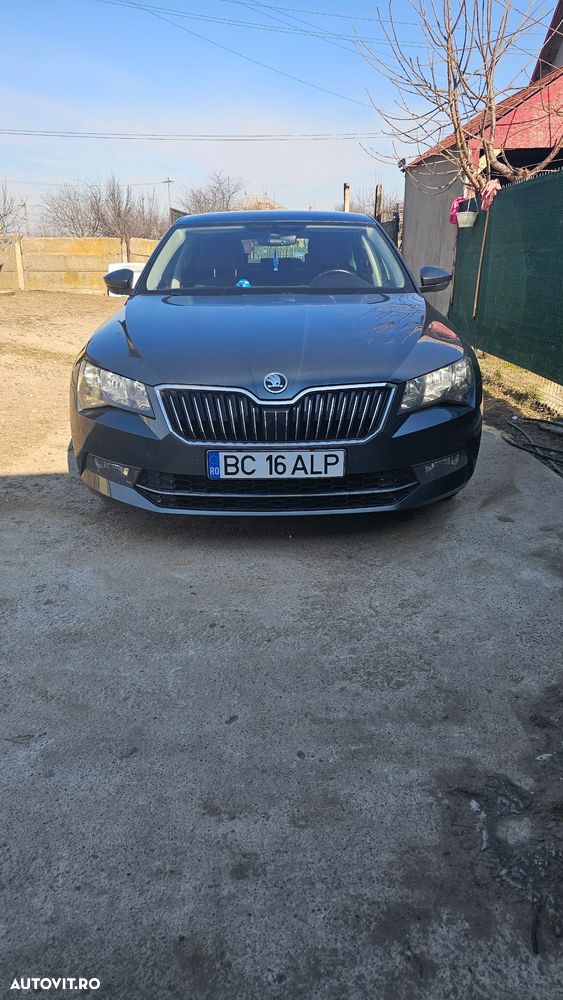 Skoda Superb 2.0 TDI DSG Ambition - 1
