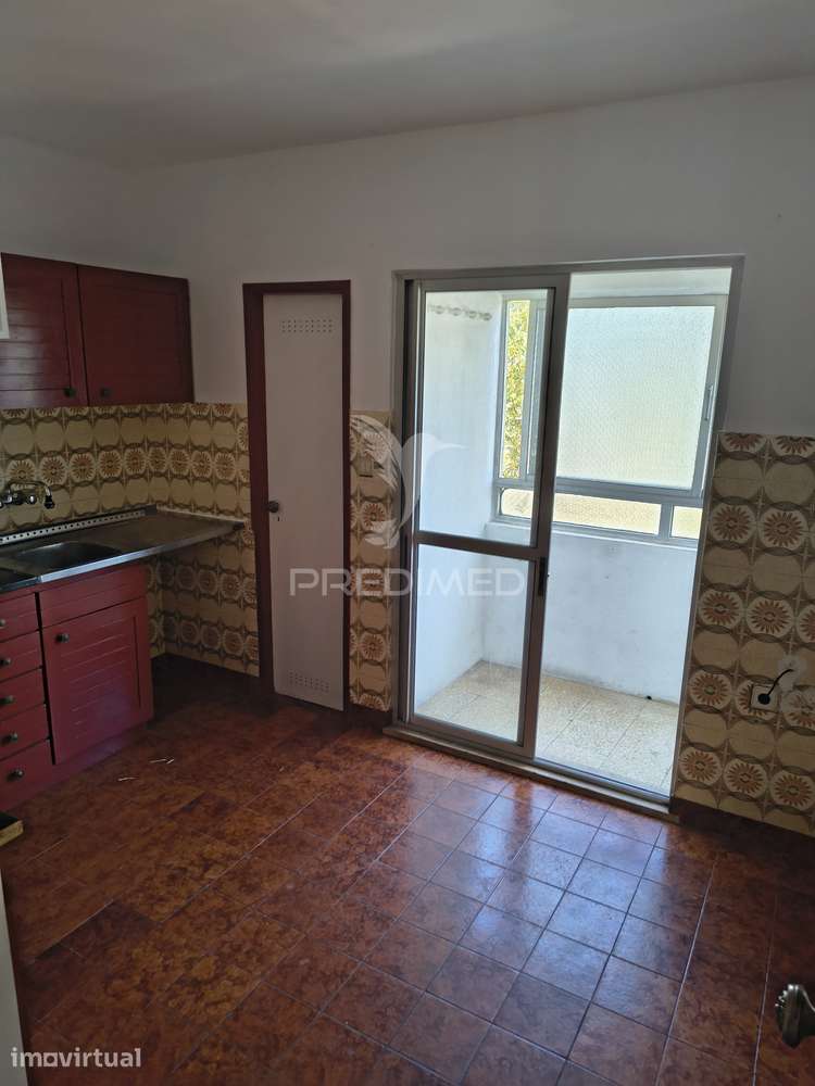 Apartamento T3 - Santo António dos Cavaleiros - Grande imagem: 3/23
