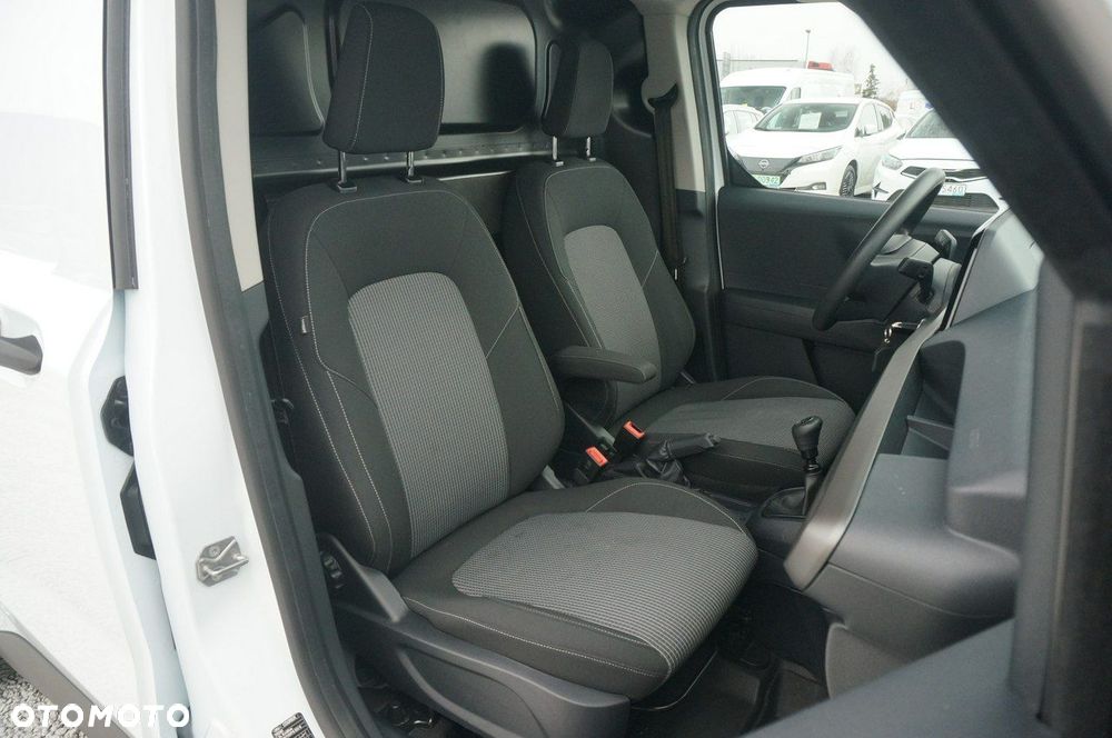 Ford Transit Courier - 22