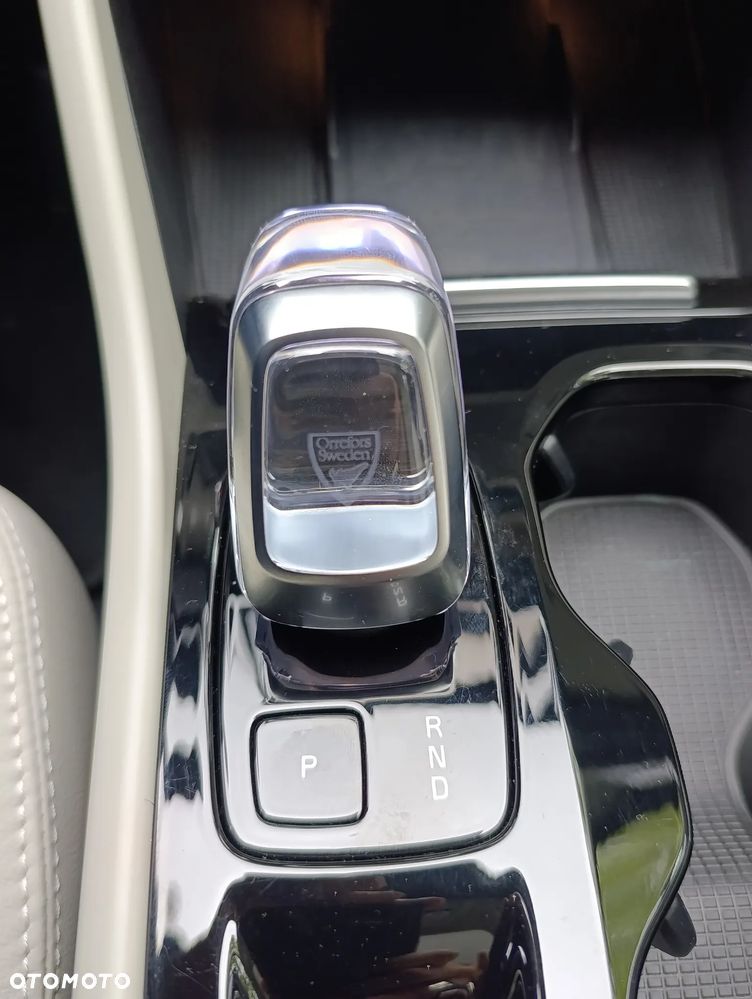 Volvo XC 40 B5 B AWD Ultimate Dark - 28