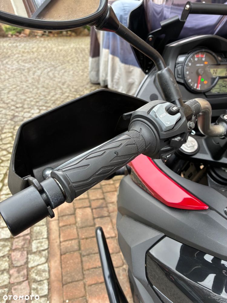Suzuki V-STROM - 17