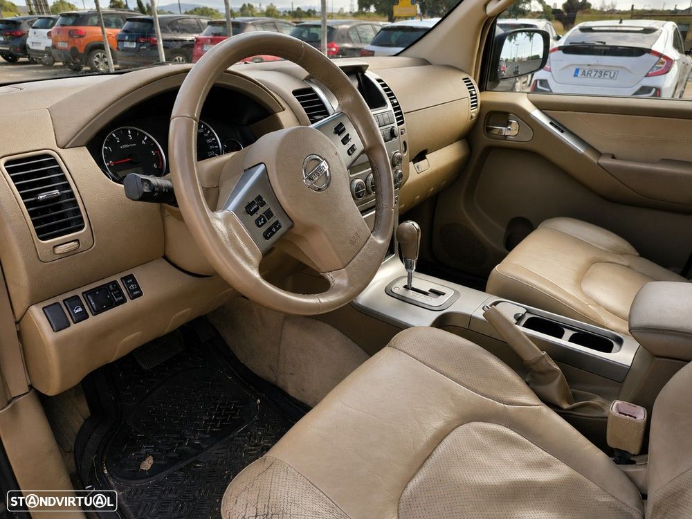 Nissan Pathfinder - 15