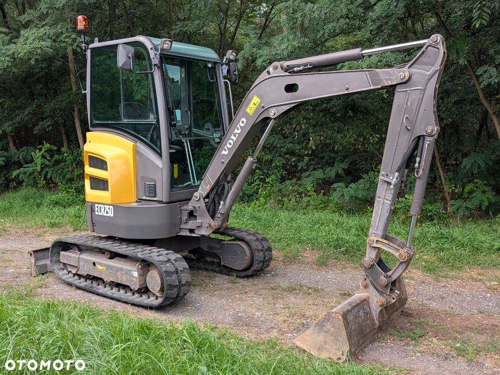 Volvo ECR25D - 1