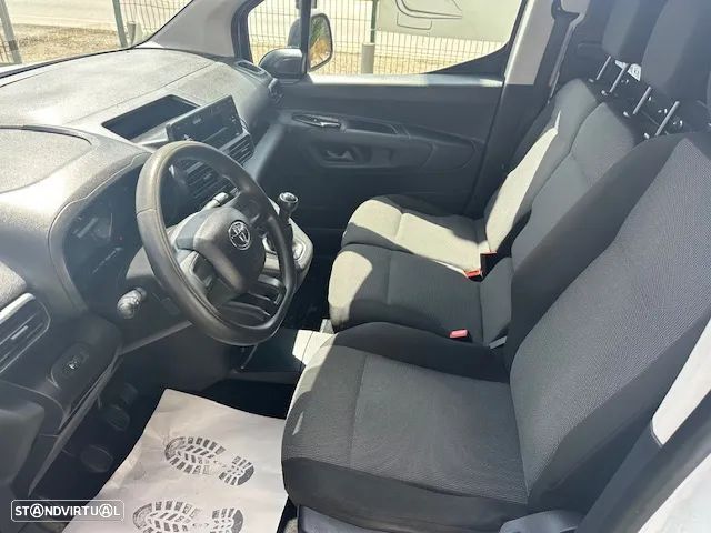 Toyota PROACE CITY 3 LUG. - 10