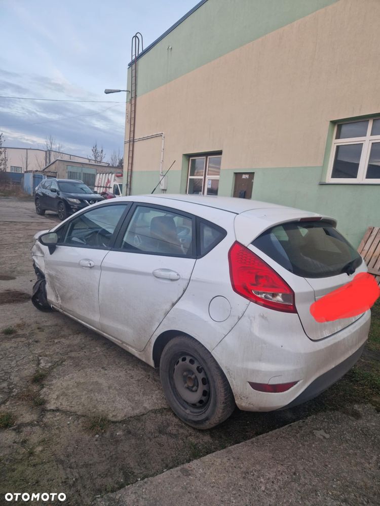Ford Fiesta - 11