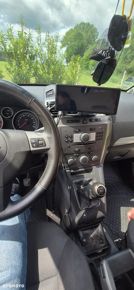 Opel Zafira 1.8 Sport - 19