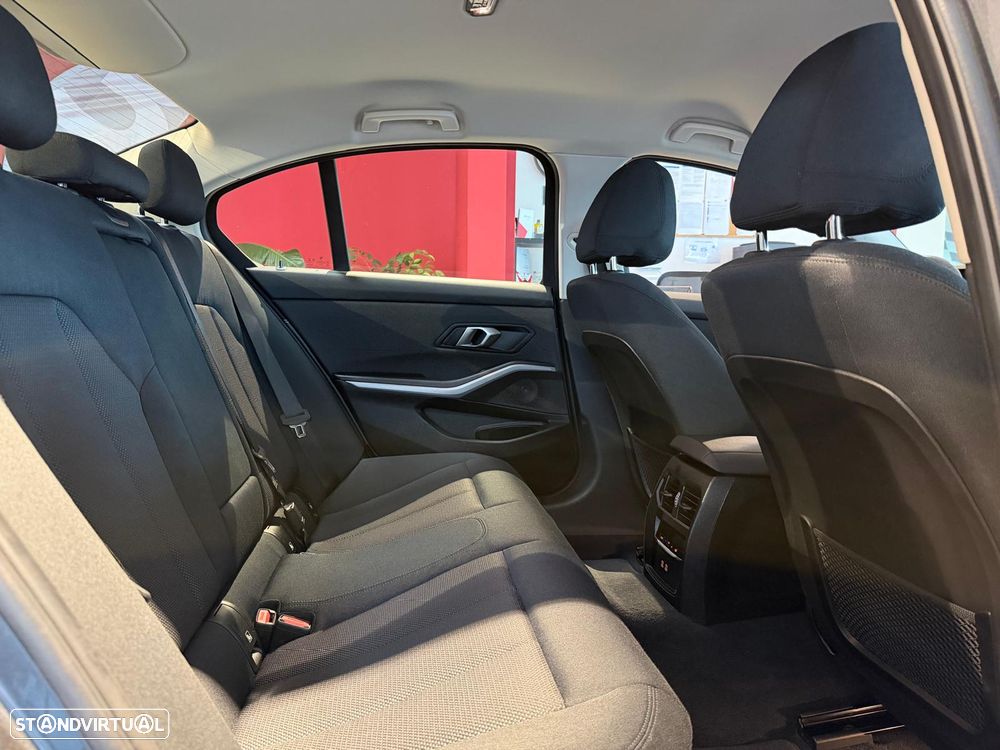 BMW 320 d Line Sport Auto - 13
