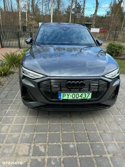 Audi e-tron - 1