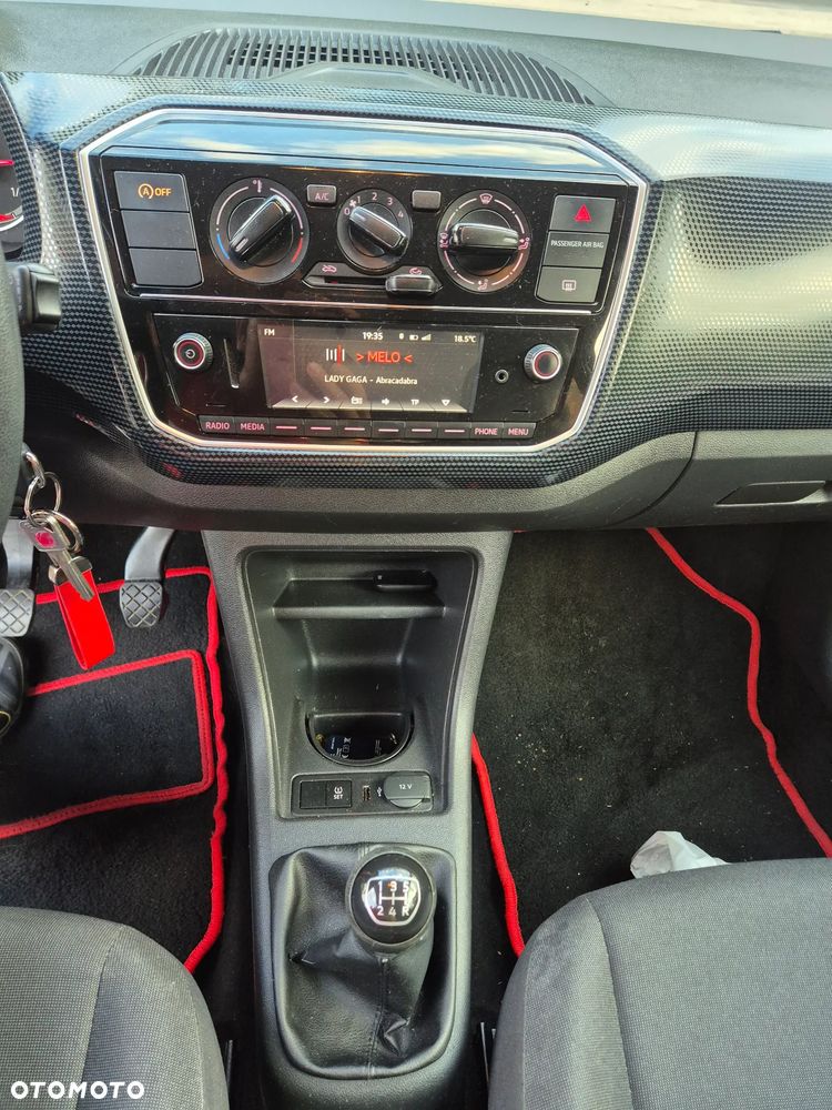 Volkswagen up! - 13